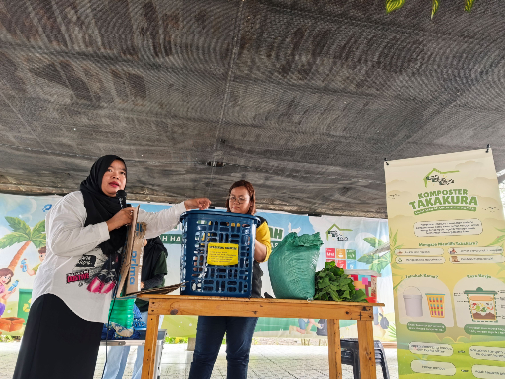 Terdengar Sampai Toba! Dosen UHKBPN ‘Belajar’ Cara Jinakkan Sampah di Rumah Kelola Sampah Danau Siombak
